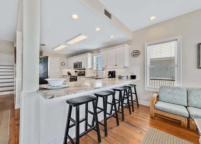 Lagniappe Ii By Gsvr - Spacious Beachfront Getaway, Pet Friendly - Free Activities And Golf Holiday home