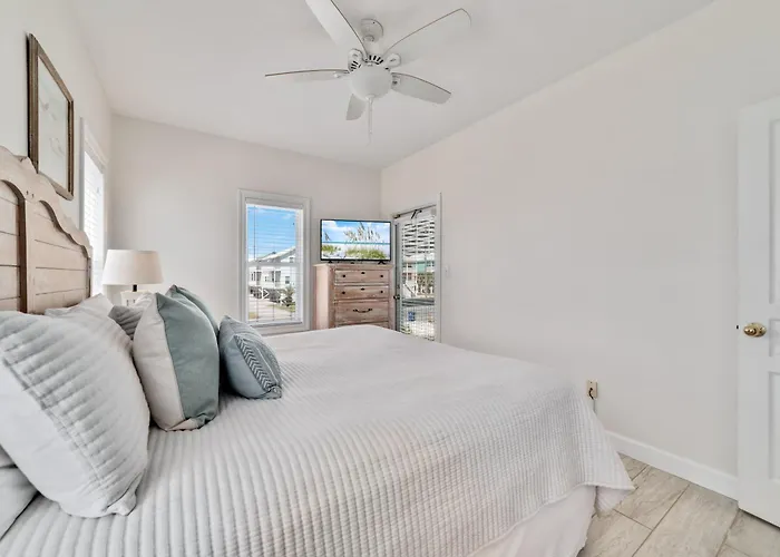 Lagniappe Ii By Gsvr - Spacious Beachfront Getaway, Pet Friendly - Free Activities And Golf *