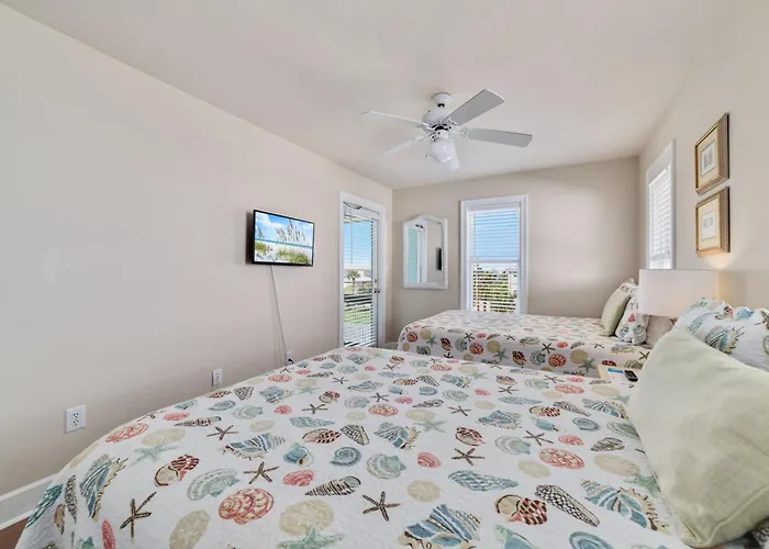 Lagniappe Ii By Gsvr - Spacious Beachfront Getaway, Pet Friendly - Free Activities And Golf Holiday home Gulf Shores