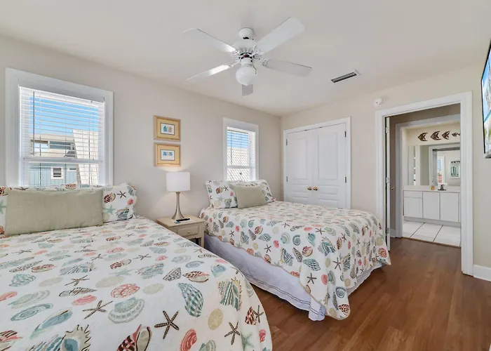 Lagniappe Ii By Gsvr - Spacious Beachfront Getaway, Pet Friendly - Free Activities And Golf Holiday home Gulf Shores